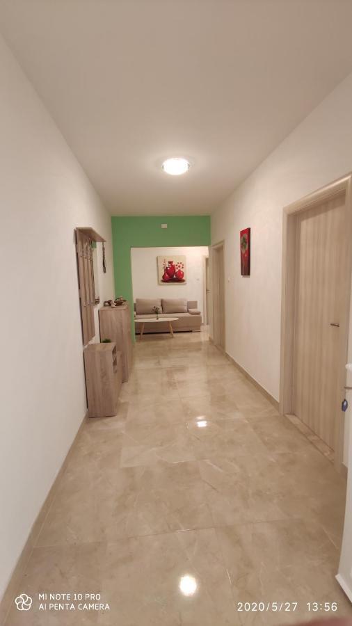 Accommodation Mamut Trogir Exteriör bild