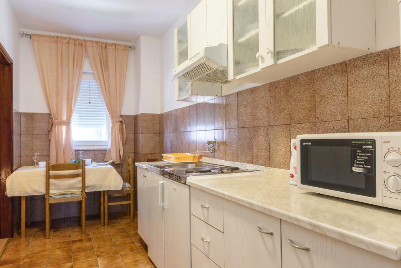 Accommodation Mamut Trogir Exteriör bild