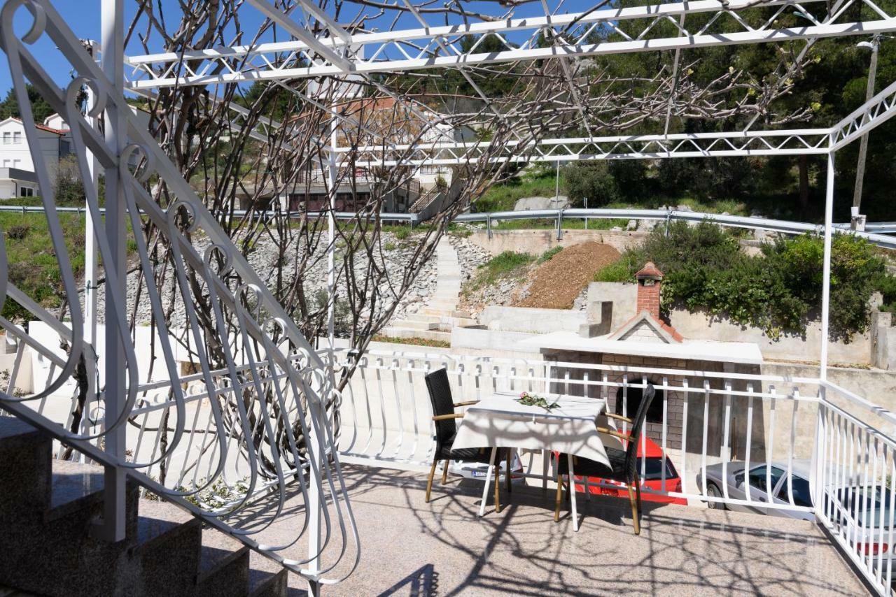 Accommodation Mamut Trogir Exteriör bild